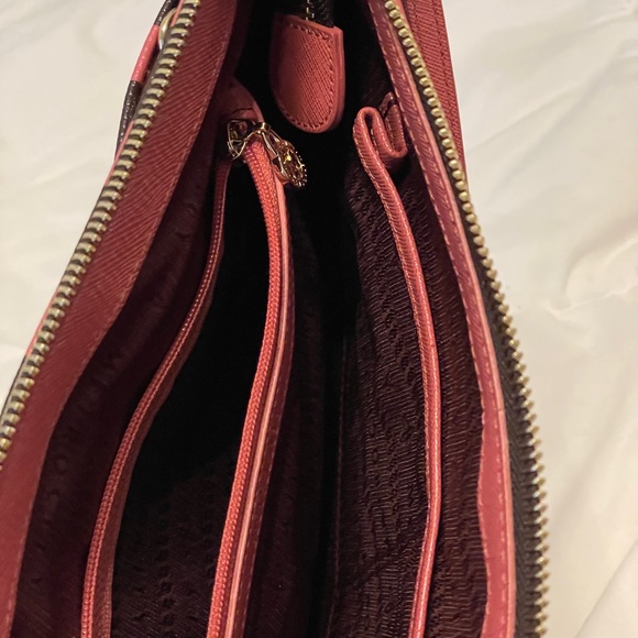 Metro City Crossbody Bag - Picture 5 of 7